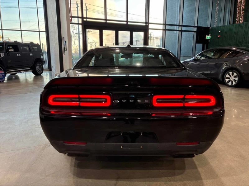 Dodge Challenger  SRT Hellcat /NAVI/DISTRONIC/, снимка 4 - Автомобили и джипове - 53376802