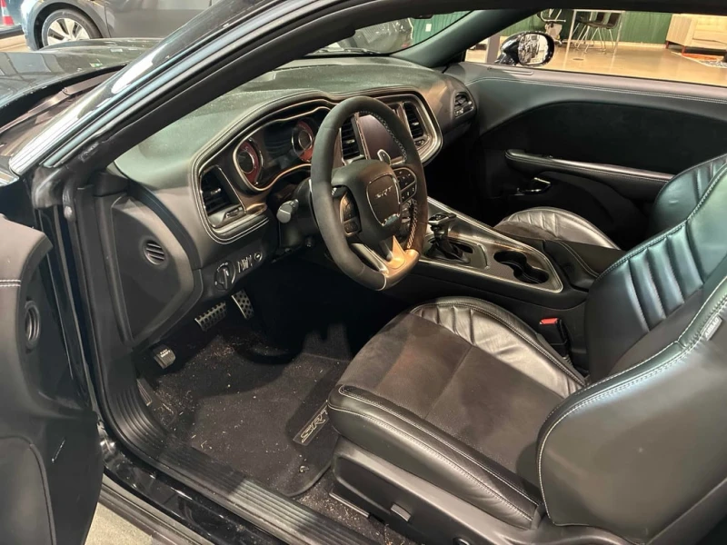 Dodge Challenger  SRT Hellcat /NAVI/DISTRONIC/, снимка 5 - Автомобили и джипове - 53376802
