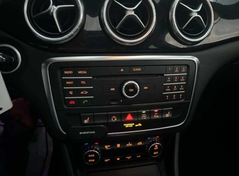 Mercedes-Benz CLA 250 PANO| HEATED SEATS| MEMORY| ФИКС ЦЕНА, снимка 14 - Автомобили и джипове - 53453987