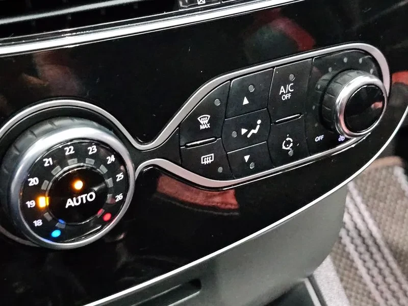 Renault Clio Intense Panoramic | Mobile.bg � ����������� 17