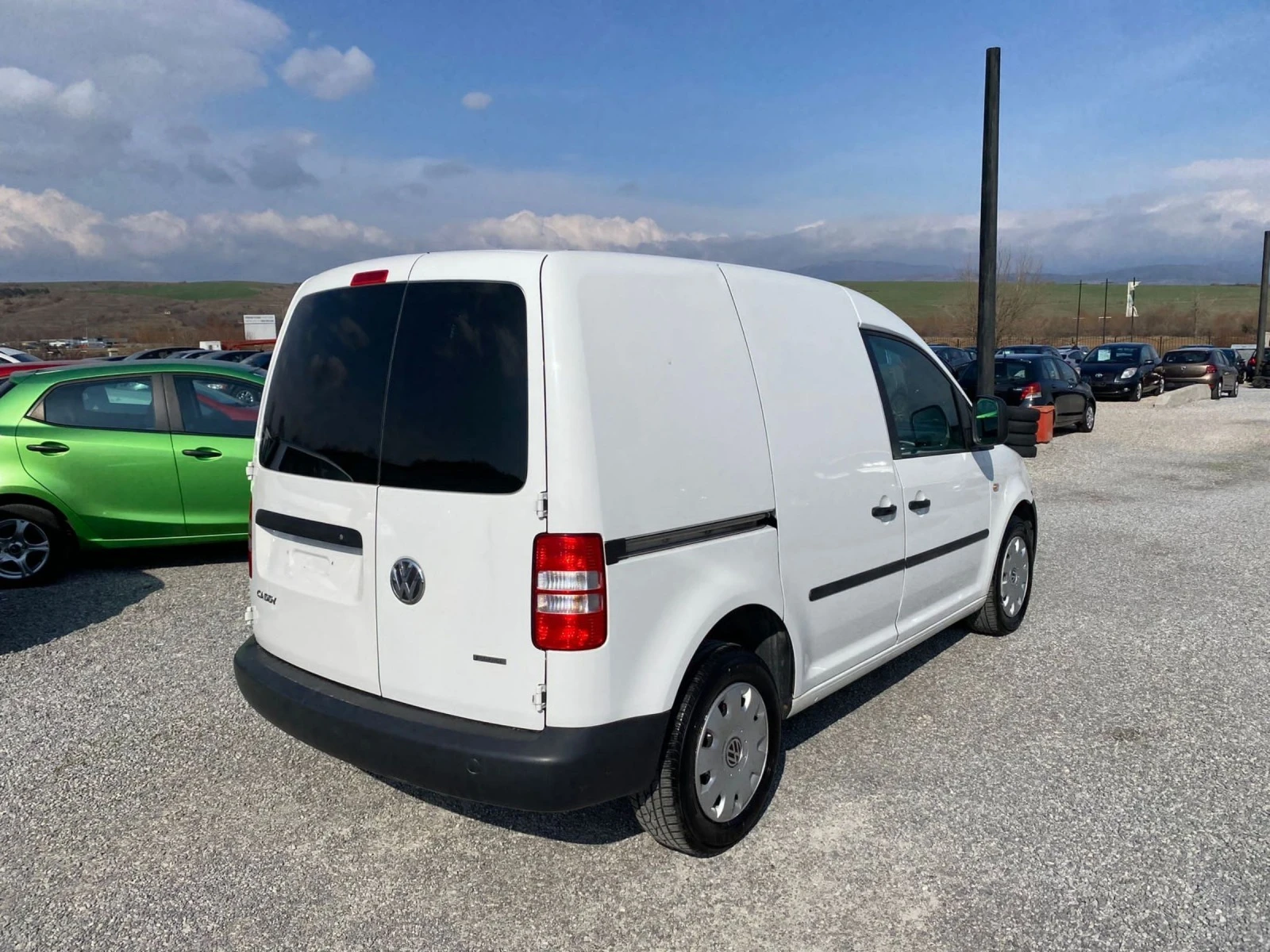 VW Caddy 2.0i - изображение 7