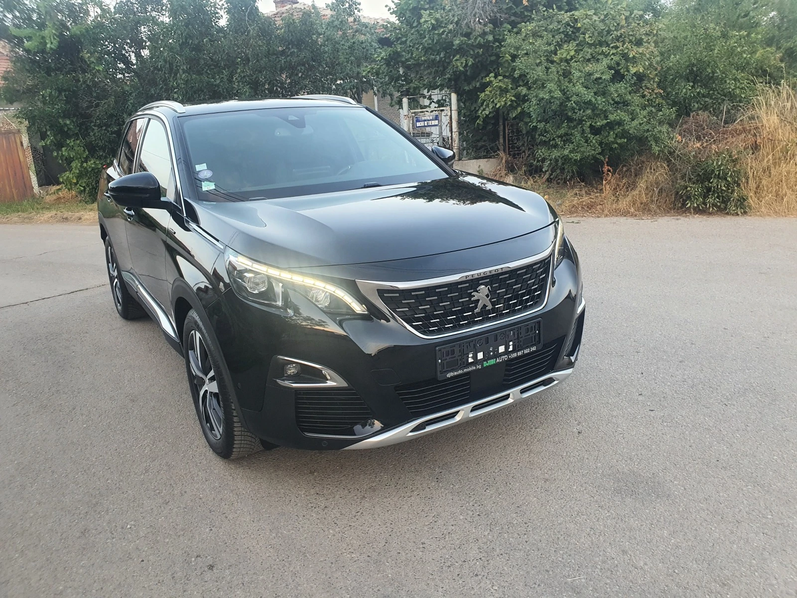 Peugeot 3008 1.2-turbo GT-LINE FULL като ново - изображение 3