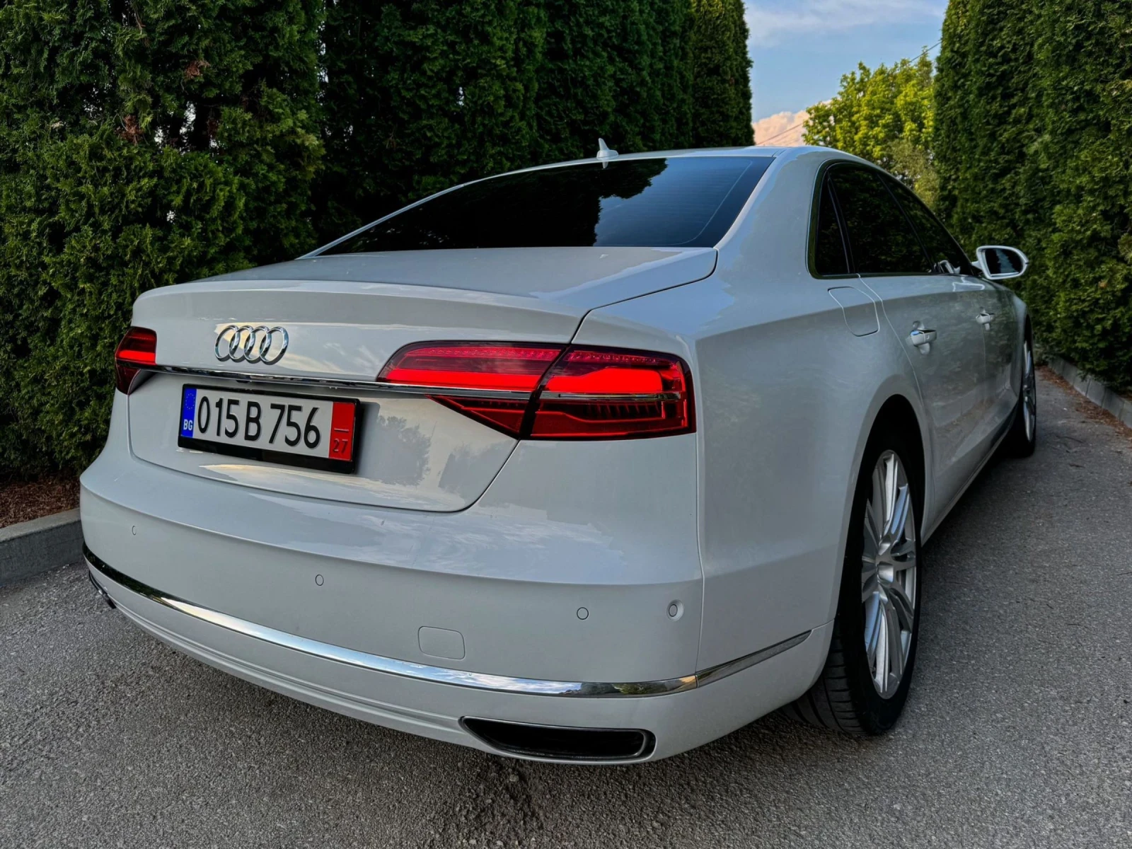 Audi A8 L 4.0 TFSI MATRIX 435 К.С. ХЕД-ЪП / ВАКУМ / КЕЙЛЕС - изображение 4