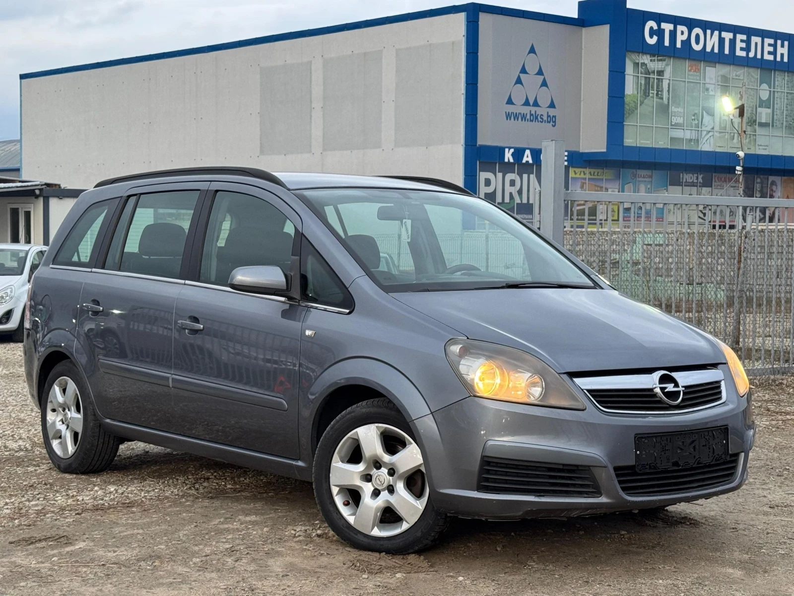 Opel Zafira 1.6i 105к.с. ГАЗ  7места ЛИЗИНГ - [1] 