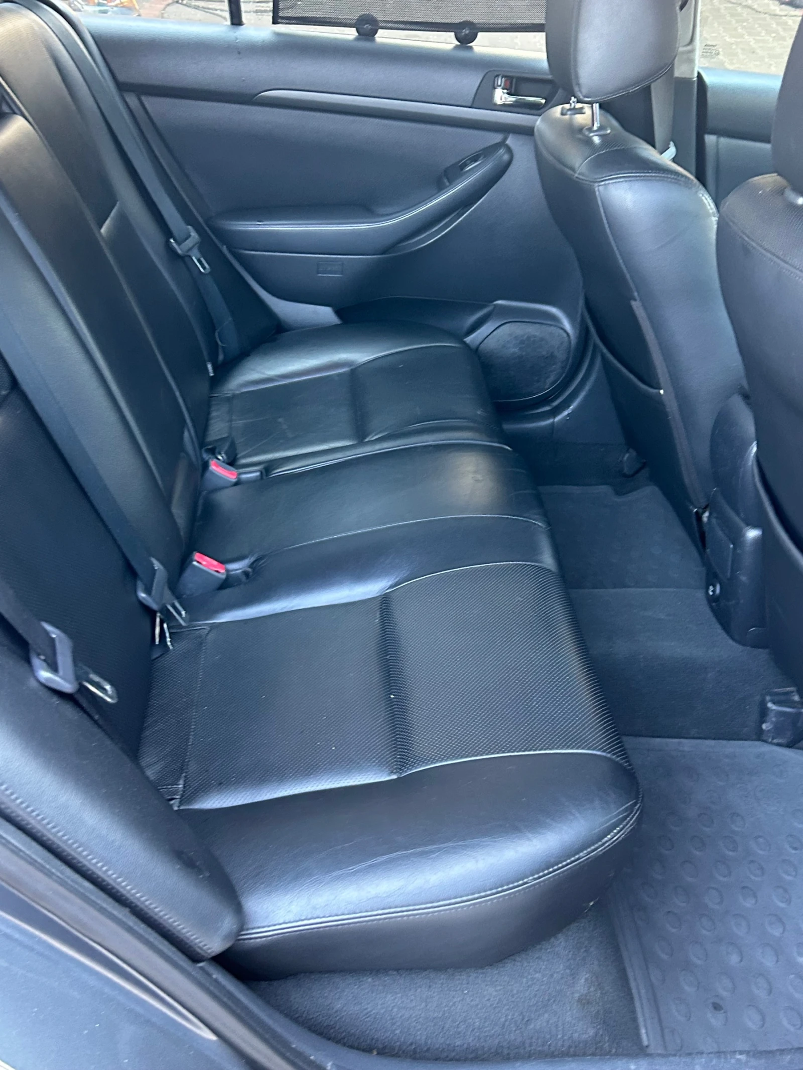 Toyota Avensis | Mobile.bg � ����������� 11