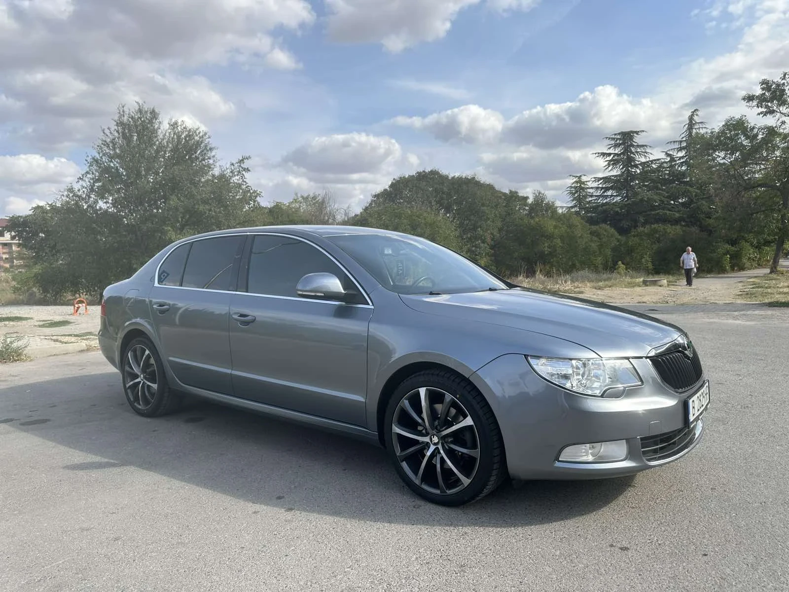 Skoda Superb 2.0 TDI  - изображение 7