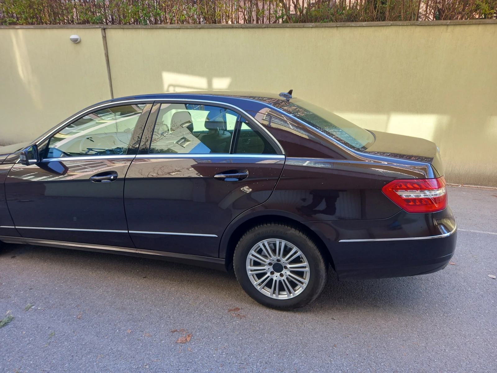 Mercedes-Benz E 250  - изображение 7