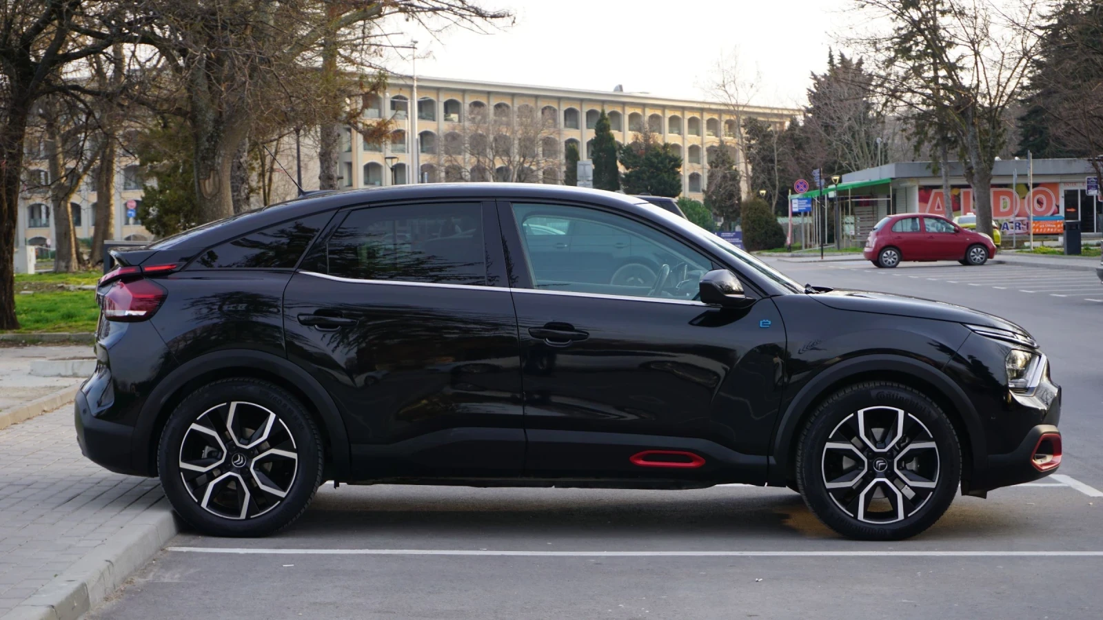 Citroen C4 E C4, снимка 3 - Автомобили и джипове - 53878562