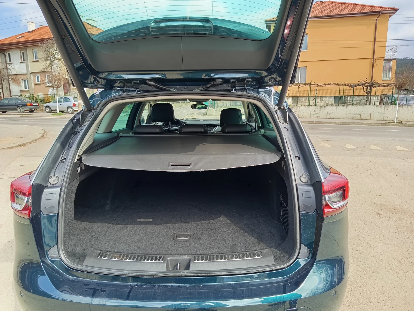 Opel Insignia 2.2, снимка 7 - Автомобили и джипове - 53924473