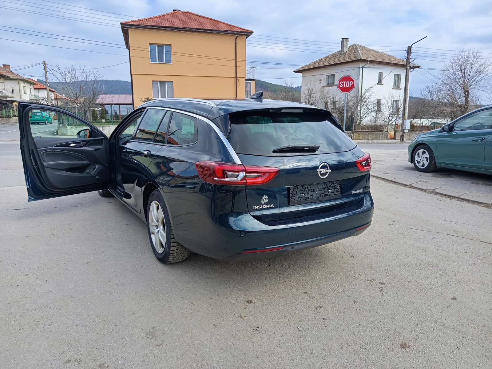 Opel Insignia 2.2, снимка 11 - Автомобили и джипове - 53924473