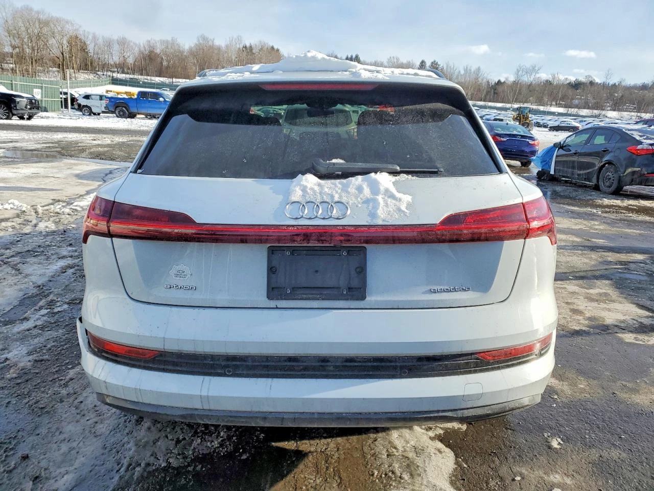 Audi E-Tron Premium, снимка 6 - Автомобили и джипове - 53939706