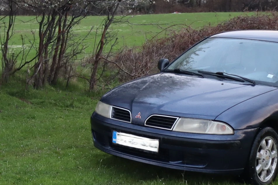 Mitsubishi Carisma, снимка 12 - Автомобили и джипове - 54057675