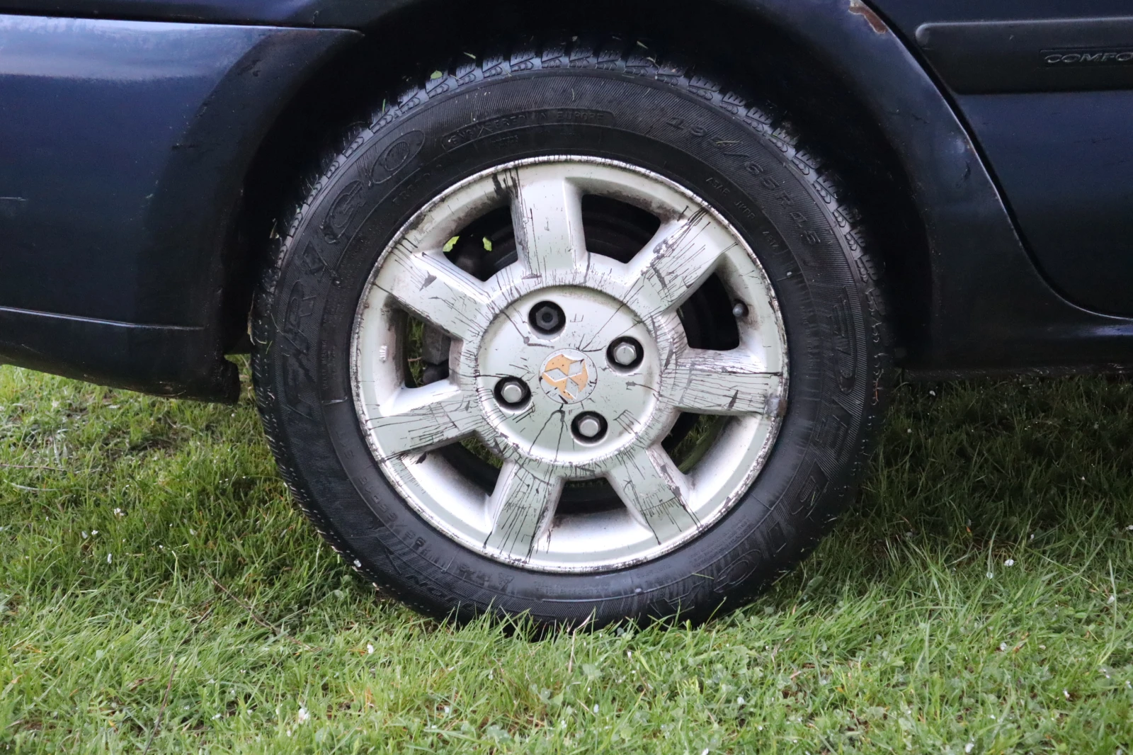 Mitsubishi Carisma, снимка 9 - Автомобили и джипове - 54057675