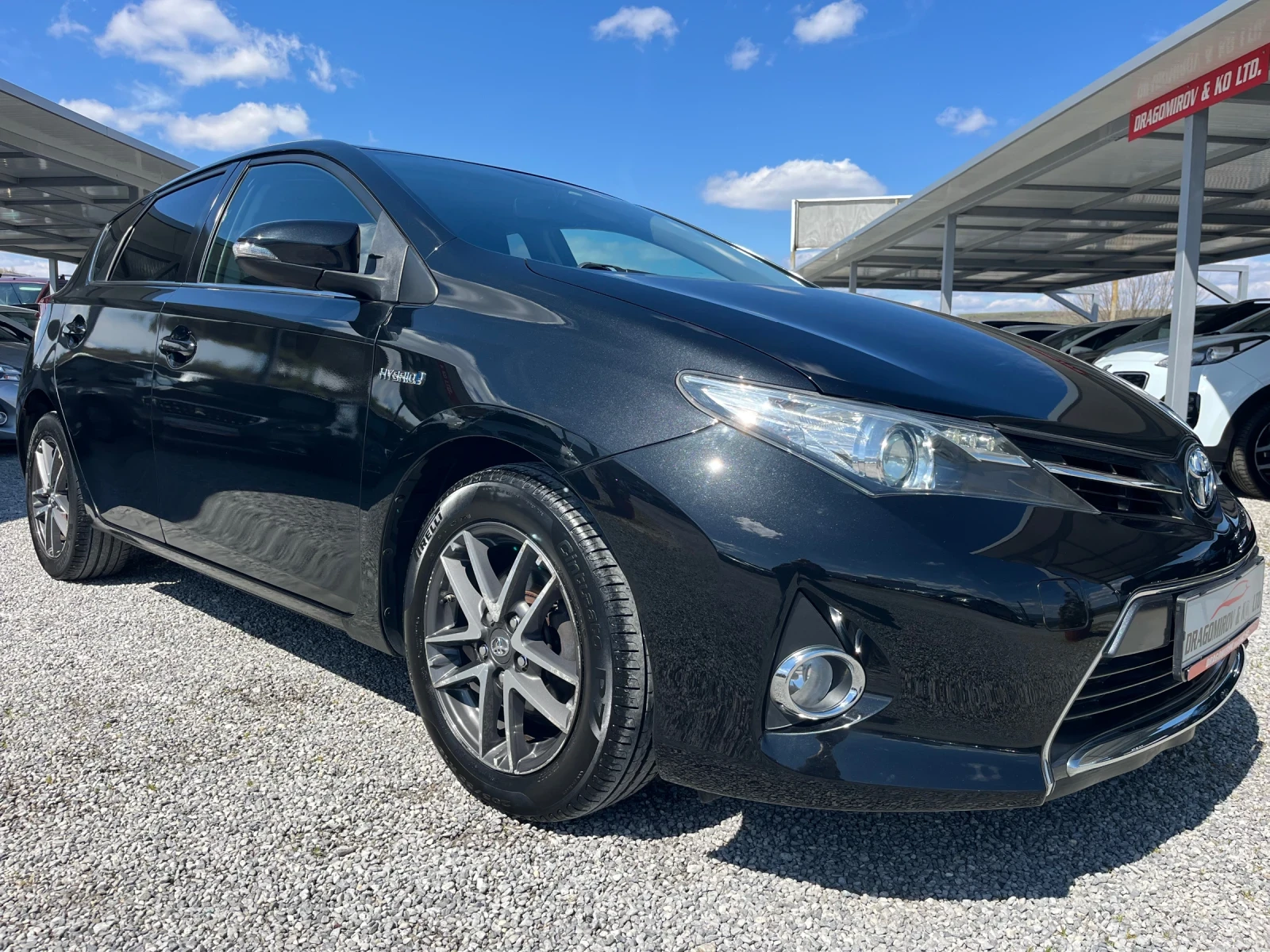 Toyota Auris Hybrid / Lounge , снимка 4 - Автомобили и джипове - 54156783