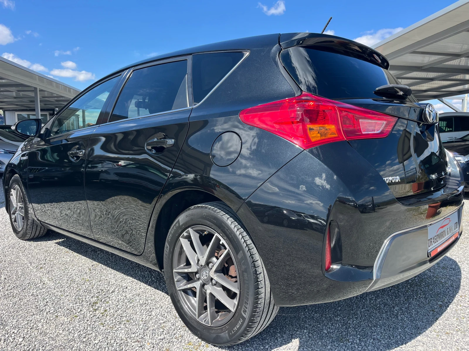 Toyota Auris Hybrid / Lounge , снимка 6 - Автомобили и джипове - 54156783