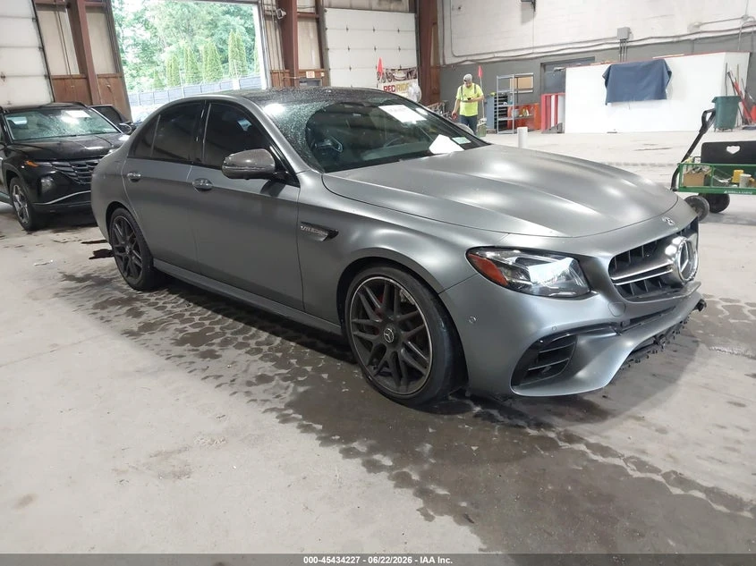 Mercedes-Benz E 63 AMG S| BURMESTER| HUD| 360CAM| KЛИП НА МОТОРА| 