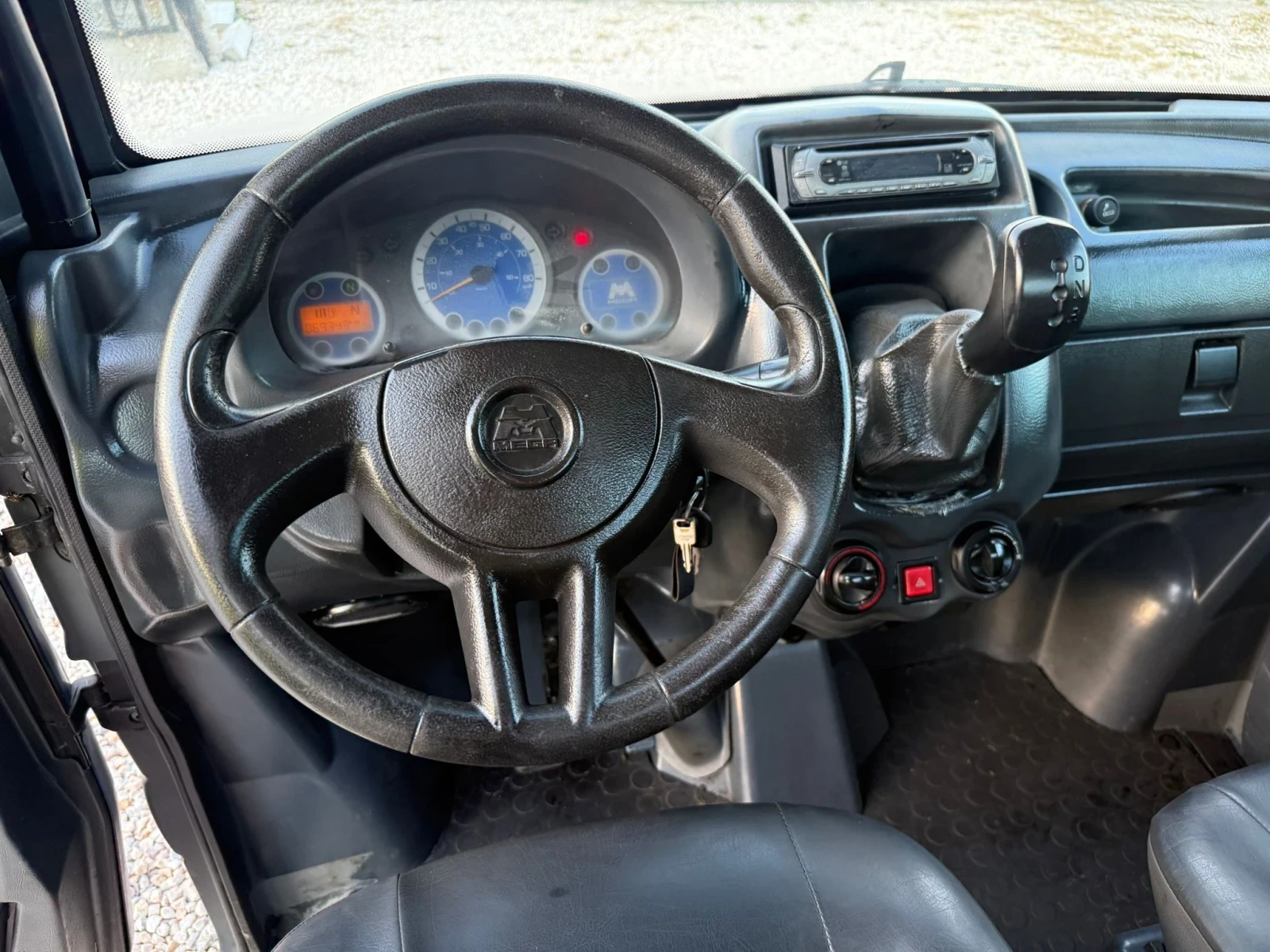 Aixam 600 0, 6 Дизел, Автомат, Бордово , снимка 12 - Автомобили и джипове - 55052893