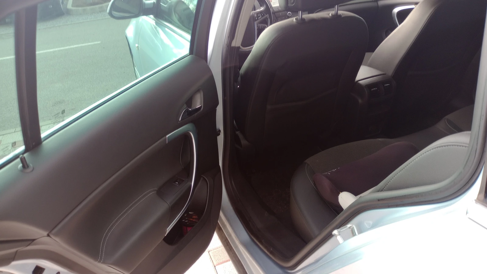 Opel Insignia 2.0 tdci, снимка 6 - Автомобили и джипове - 55105783