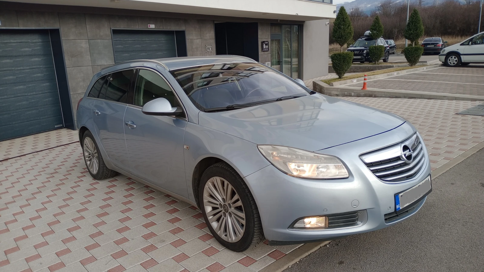 Opel Insignia 2.0 tdci, снимка 4 - Автомобили и джипове - 55105783