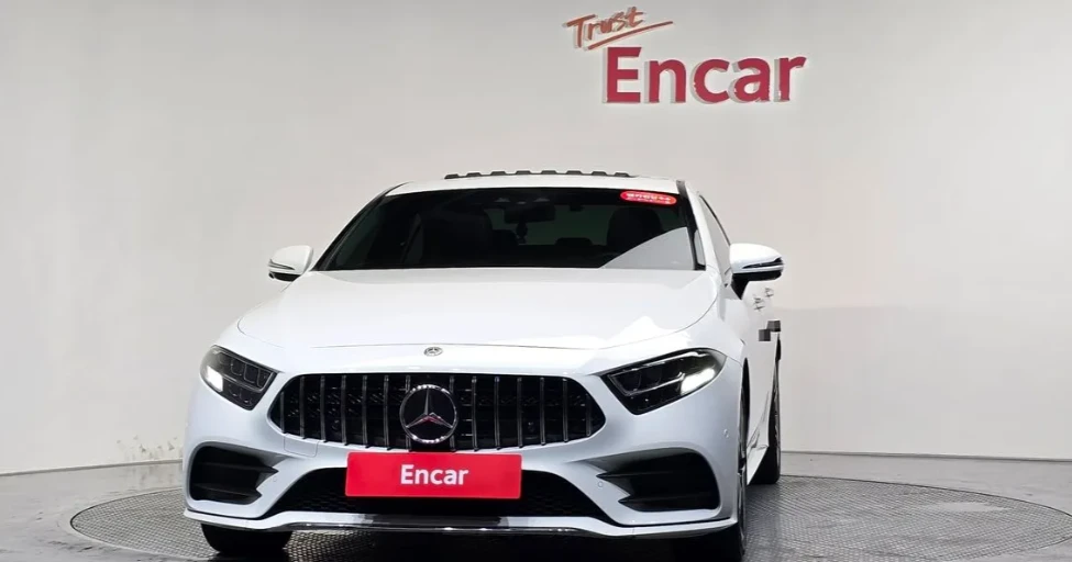 Mercedes-Benz CLS 300 * АВТО КРЕДИТ* ЦЕНА ДО БГ * Сервизна история * , снимка 3 - Автомобили и джипове - 55302305