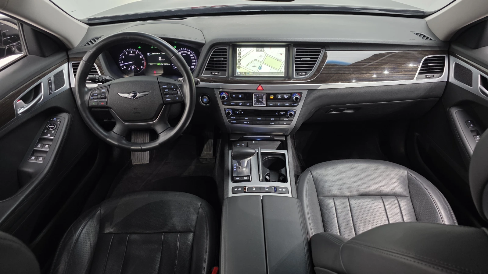 Genesis G80 3.3* HUD* BLIND SPOT* ЕЛ. БАГАЖНИК* КРАЙНА ЦЕНА, снимка 7 - Автомобили и джипове - 55594211