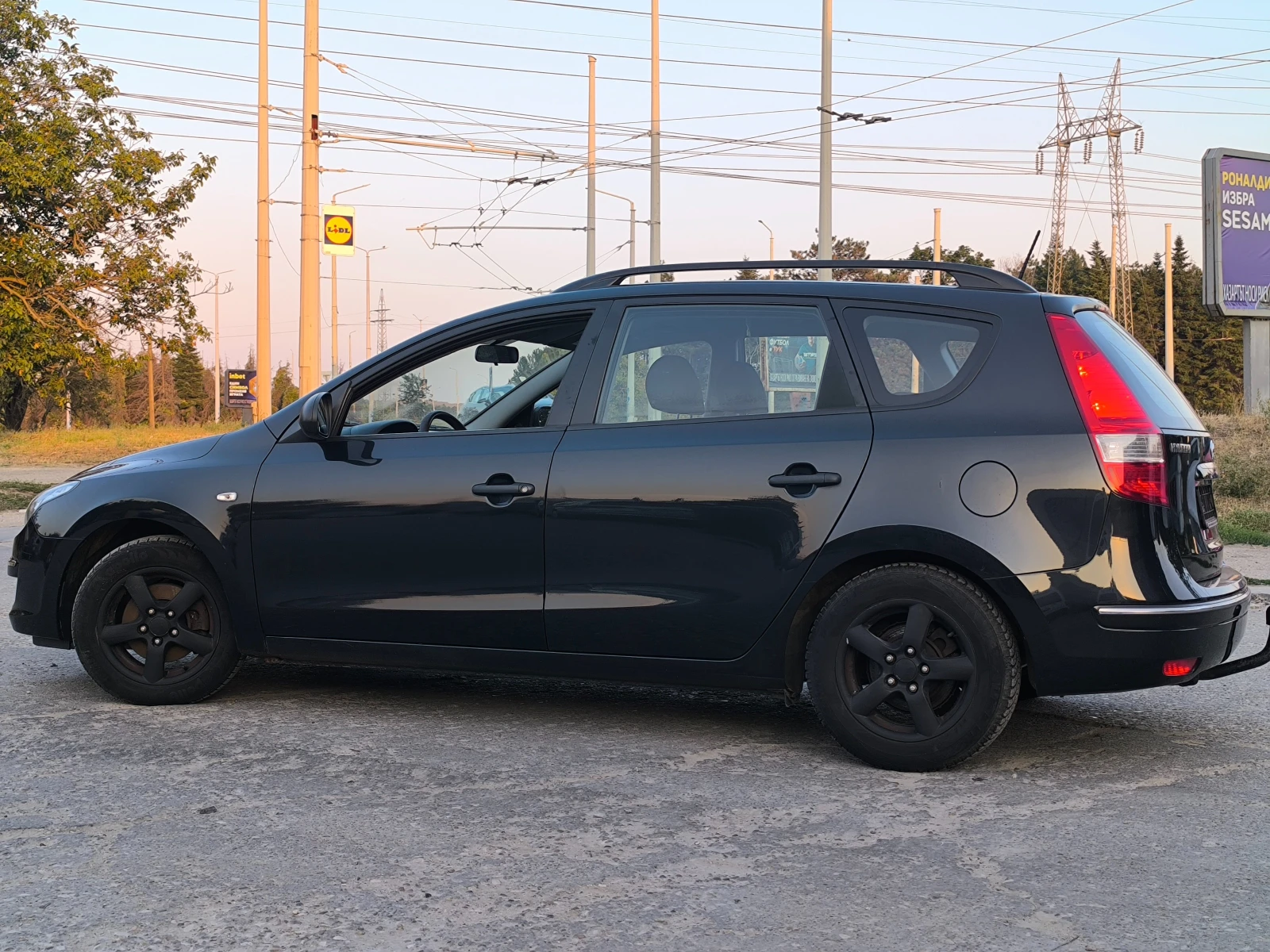 Hyundai I30 1.6I , снимка 8 - Автомобили и джипове - 55773932