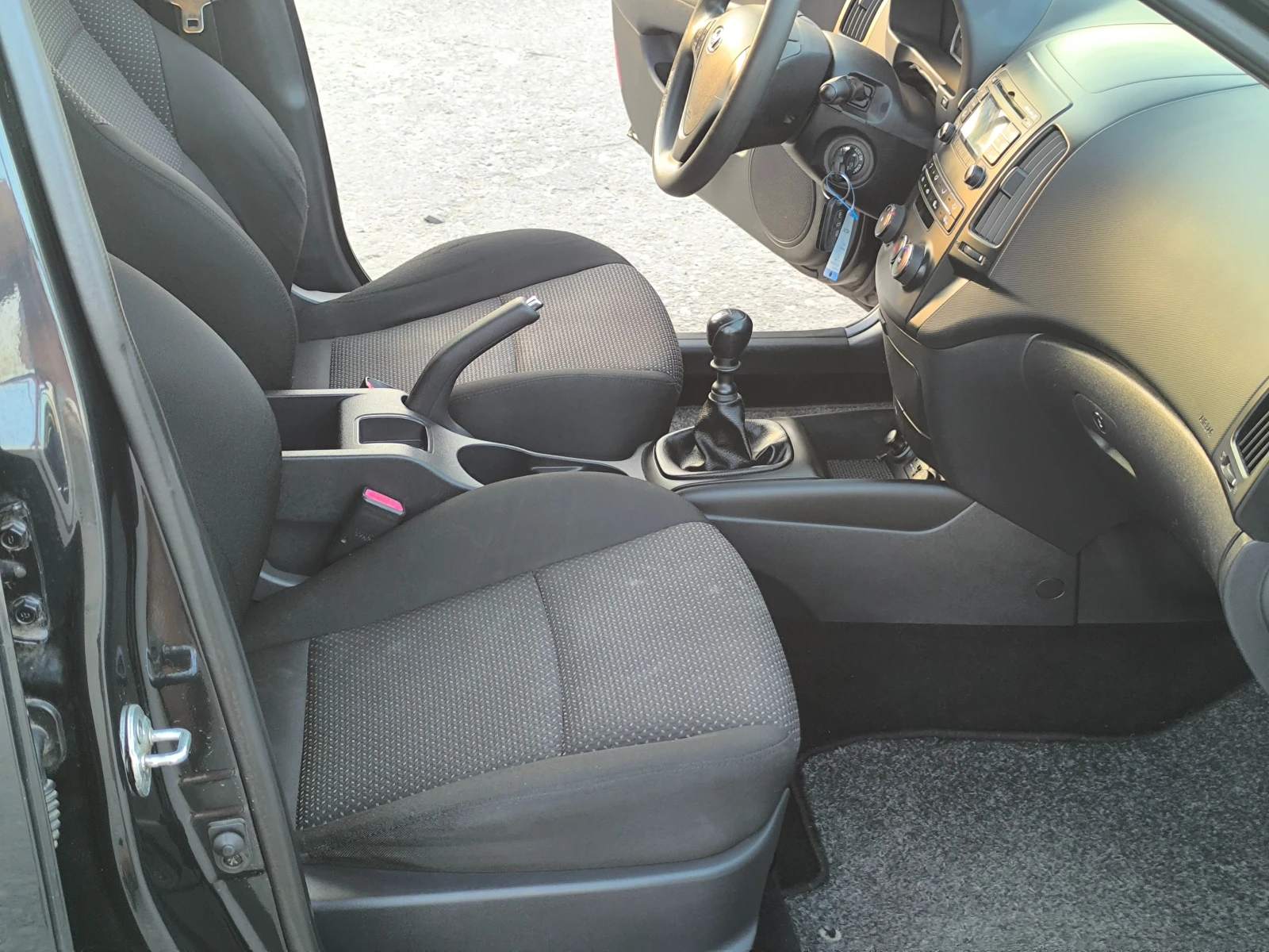 Hyundai I30 1.6I , снимка 13 - Автомобили и джипове - 55773932