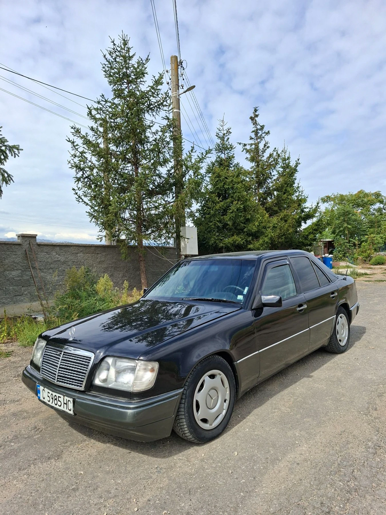 Mercedes-Benz 124