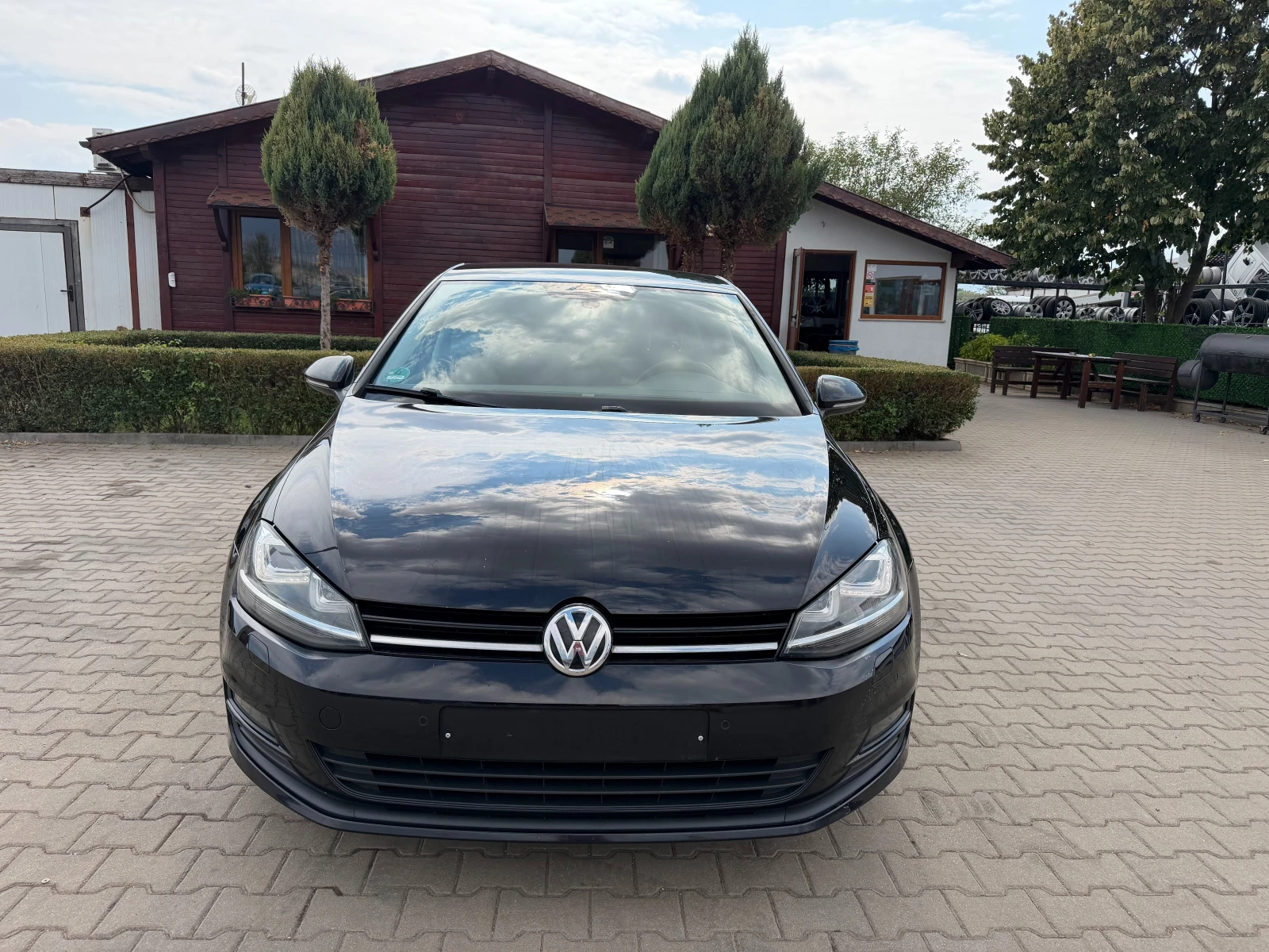 VW Golf 1.6TDI AVTOMAT/NAVI, снимка 3 - Автомобили и джипове - 56165785