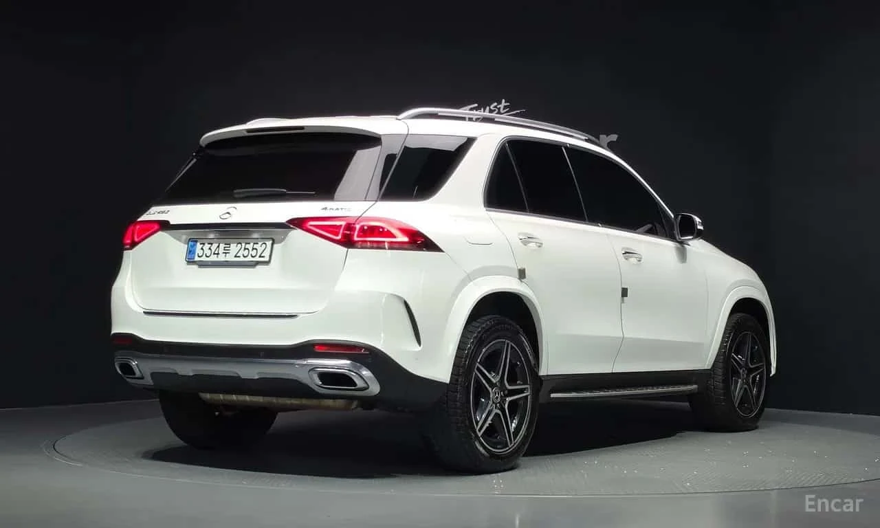 Mercedes-Benz GLE 450 4MATIC | BURMESTER | 360 | ВЪЗДУШНО | ОБДУХВАНЕ, снимка 2 - Автомобили и джипове - 56223909