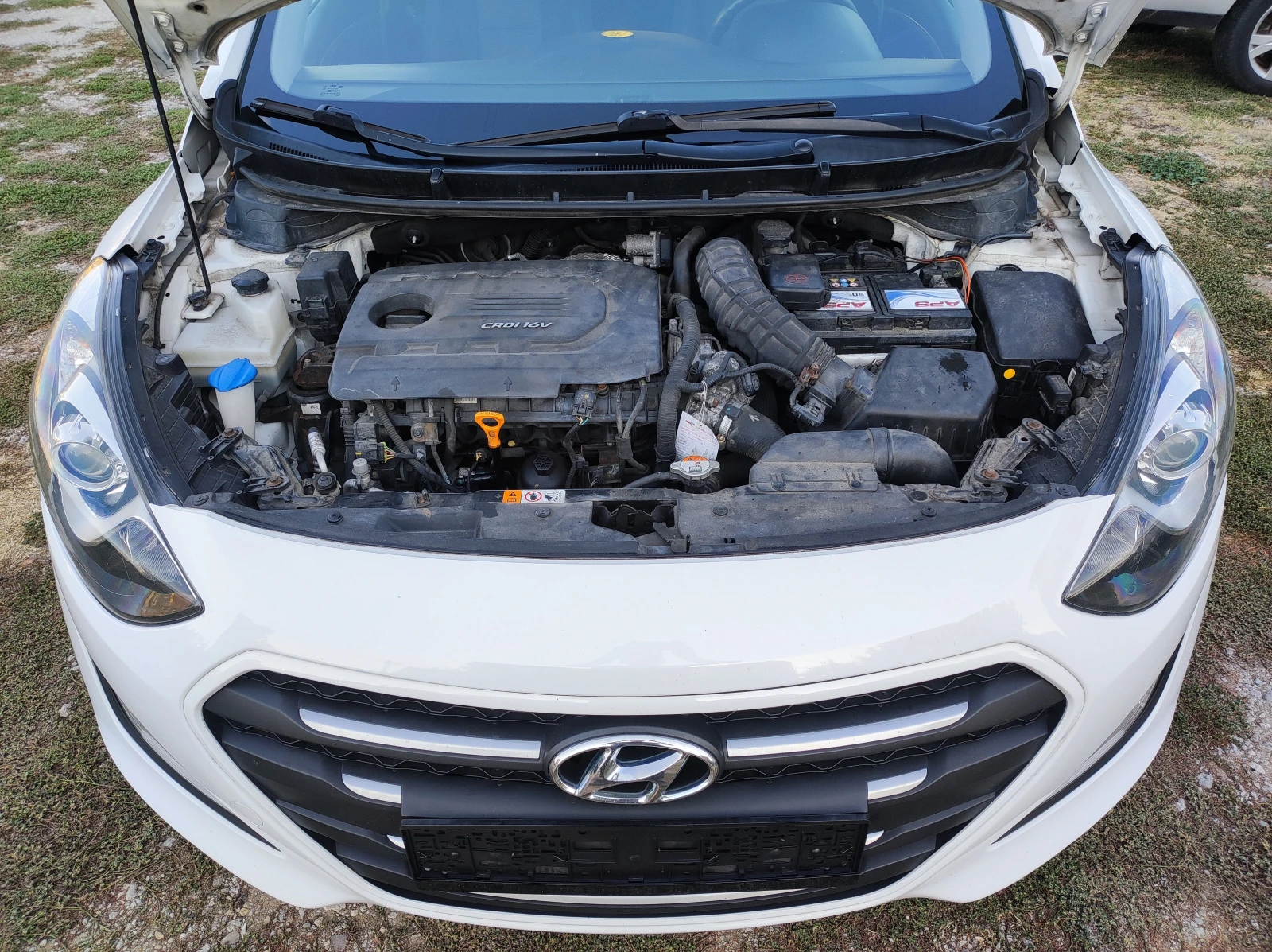 Hyundai I30 1.6CRDi 110�� 2016� ����6 | Mobile.bg � ����������� 13