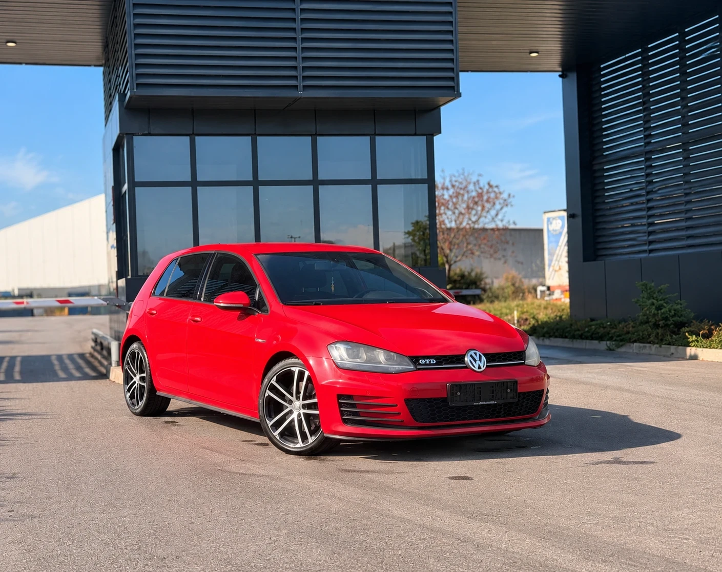 VW Golf /GTD/Перфектна, снимка 3 - Автомобили и джипове - 56608676