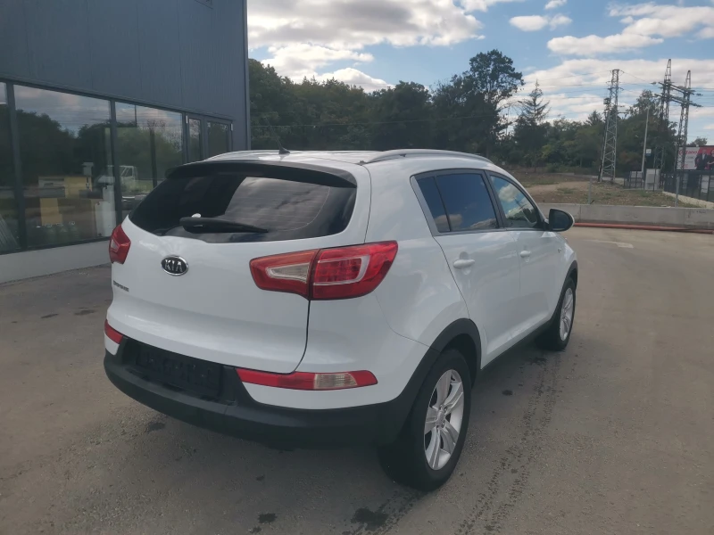 Kia Sportage 1.6, снимка 5 - Автомобили и джипове - 47411356