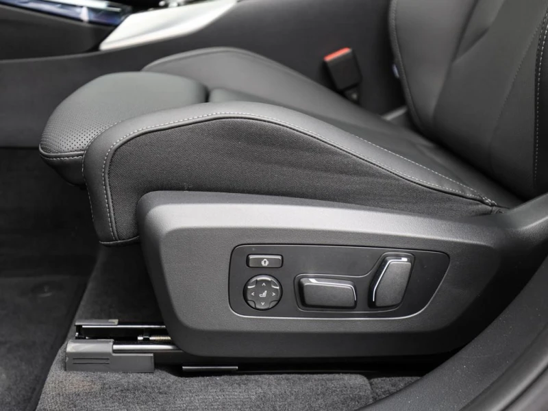 BMW X3 40d* M-SPORT* HEAD-UP* PANO* H&K* 360CAM* , снимка 5 - Автомобили и джипове - 52200010