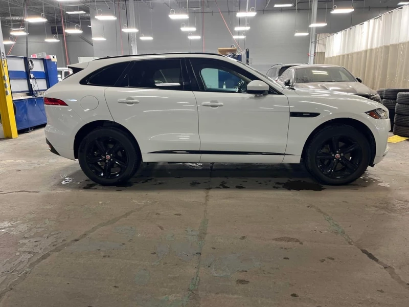 Jaguar F-PACE * R Sport * CARFAX * ЦЕНА ДО БГ, снимка 3 - Автомобили и джипове - 52898739