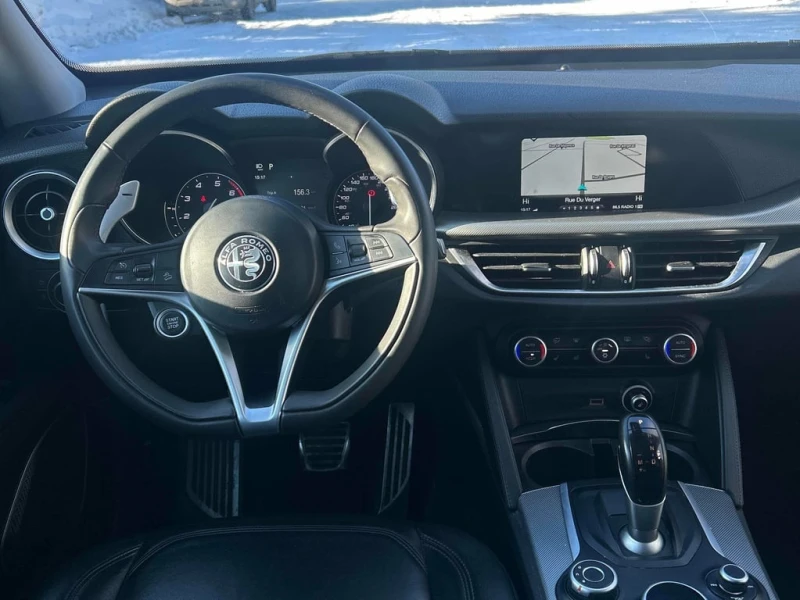 Alfa Romeo Stelvio * Sport * KEYLESS* NAVI* ПОДГРЕВ, снимка 5 - Автомобили и джипове - 53466826