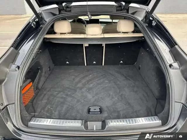 Mercedes-Benz GLC 300 4MATIC / Keyless / PANO / ПОДГРЕВИ, снимка 14 - Автомобили и джипове - 53538200