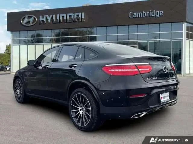 Mercedes-Benz GLC 300 4MATIC / Keyless / PANO / ПОДГРЕВИ - изображение 3