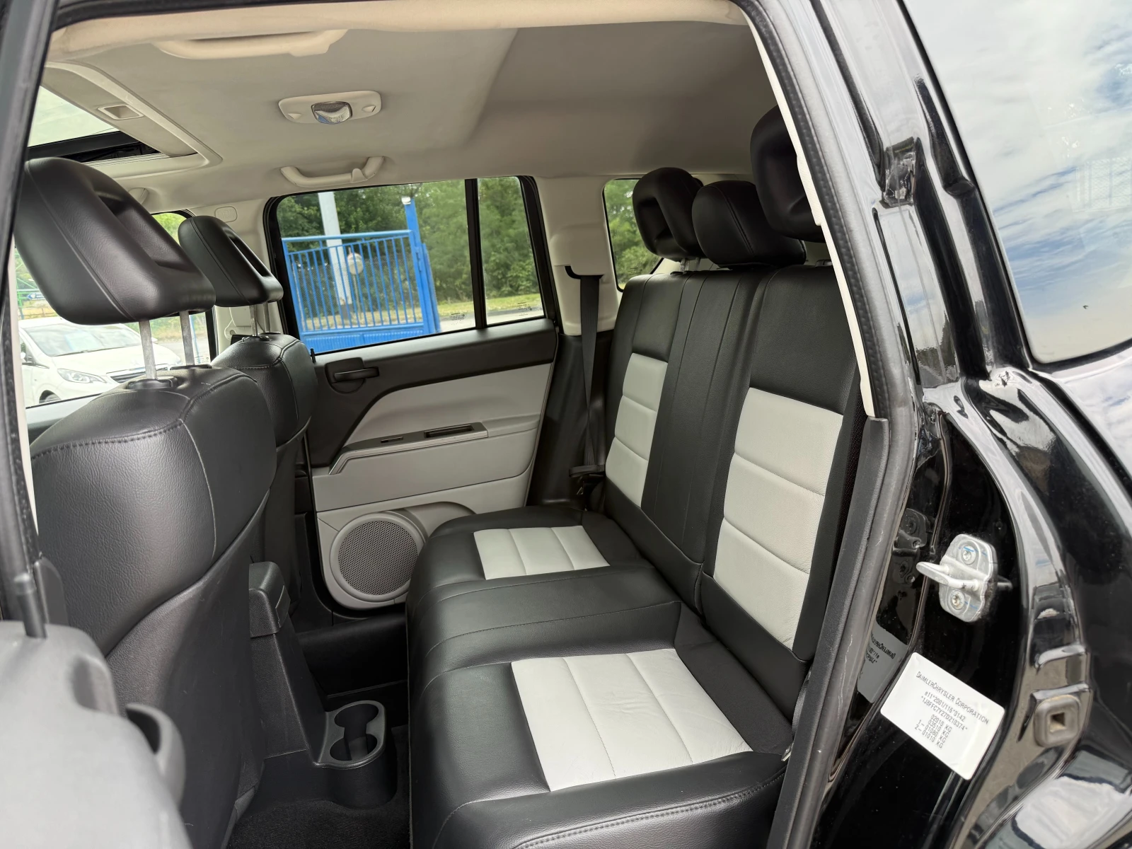 Jeep Compass 2.0CDI-4Х4-Навигация-кожа-подгрев-Италия - изображение 10