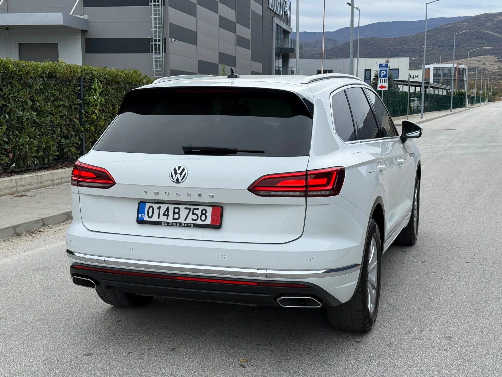 VW Touareg 3.0TDIV6 4MOTION/DIGITAL/DISTRONIC// | Mobile.bg   3