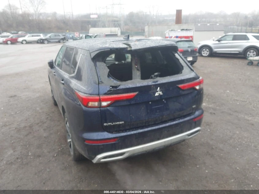Mitsubishi Outlander 2.5l Se 2.5 2Wd/Se Black Edition S-Awc/Se Black Ed, снимка 6 - Автомобили и джипове - 53863303
