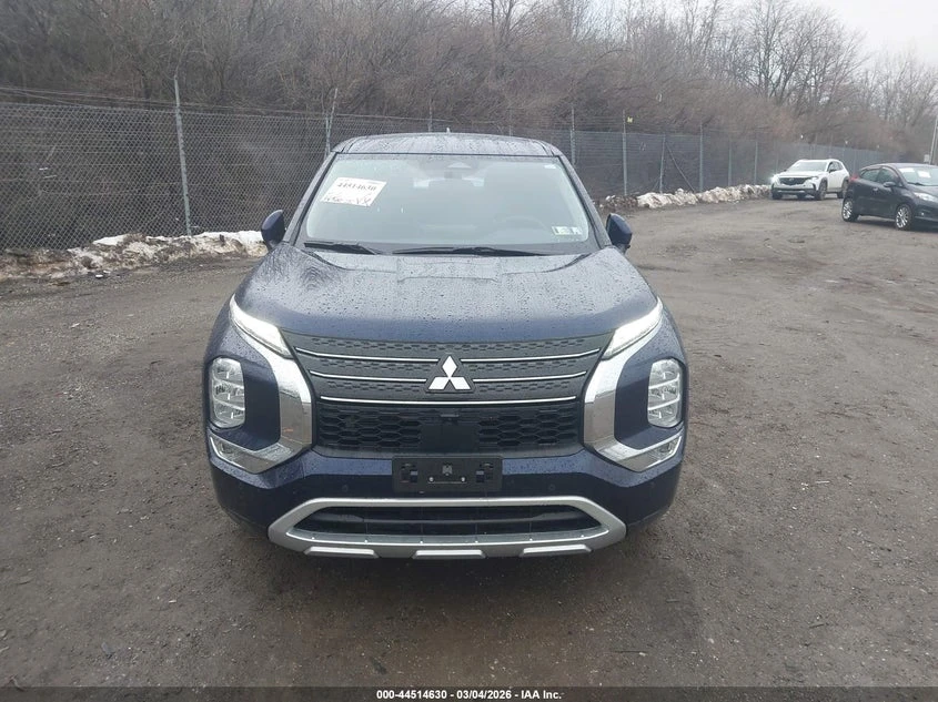 Mitsubishi Outlander 2.5l Se 2.5 2Wd/Se Black Edition S-Awc/Se Black Ed, снимка 12 - Автомобили и джипове - 53863303