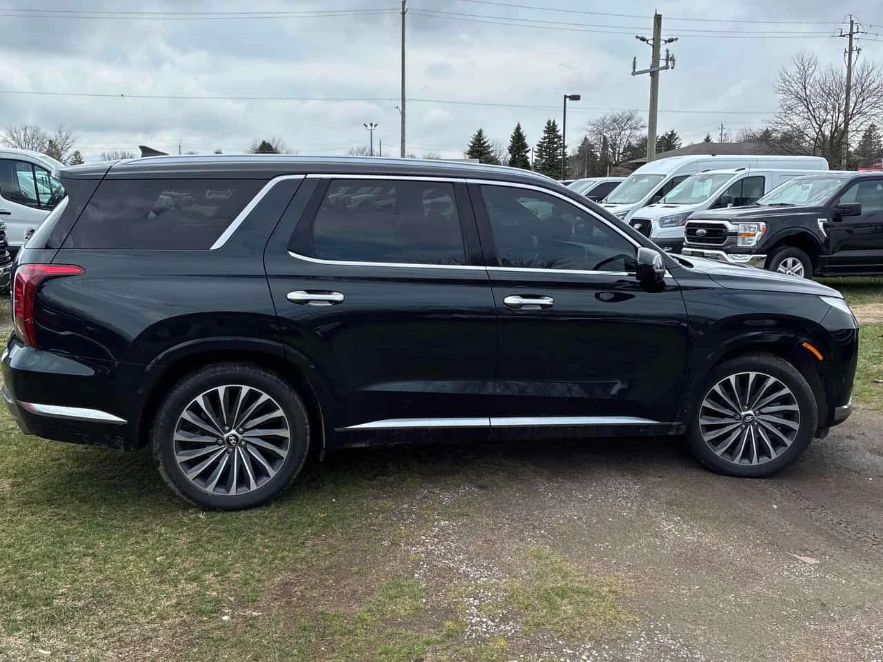 Hyundai Palisade * Ultimate Calligraphy* 2 КЛЮЧА * ОБДУХВАНЕ * PANO, снимка 3 - Автомобили и джипове - 54214582