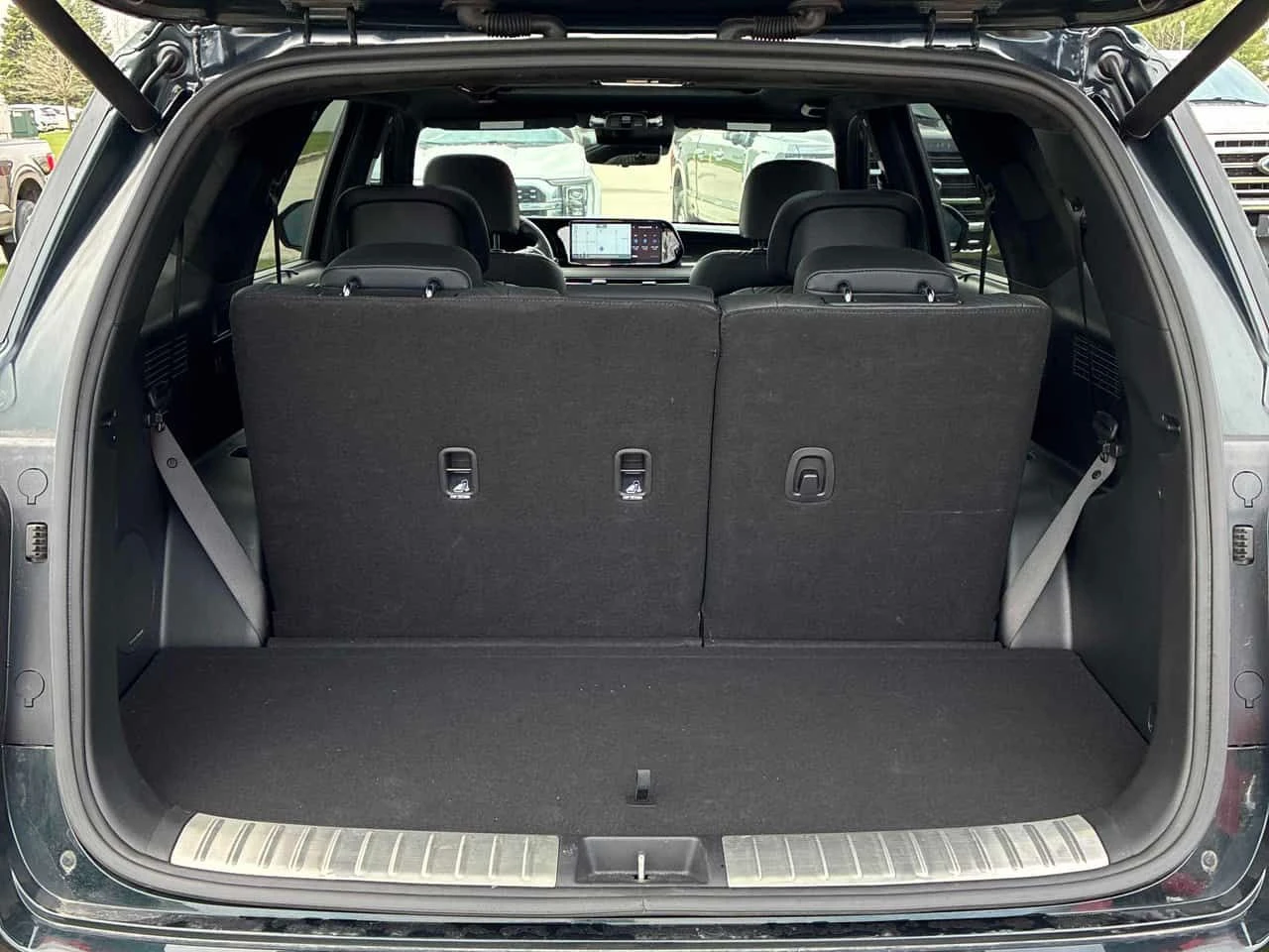 Hyundai Palisade * Ultimate Calligraphy* 2 КЛЮЧА * ОБДУХВАНЕ * PANO, снимка 13 - Автомобили и джипове - 54214582