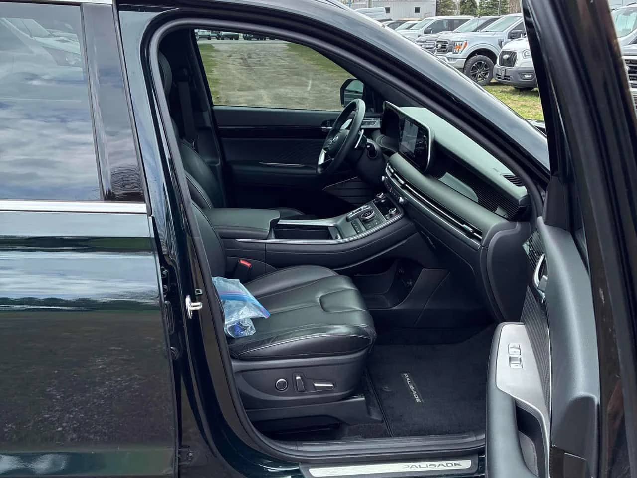 Hyundai Palisade * Ultimate Calligraphy* 2 КЛЮЧА * ОБДУХВАНЕ * PANO, снимка 10 - Автомобили и джипове - 54214582