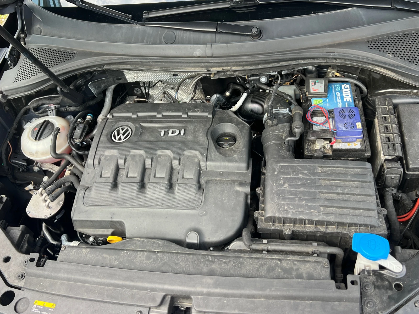 VW Tiguan 2.0TDI-190ps-4-MOTION, R LINE, FULL SERVICE-KATO H, снимка 15 - Автомобили и джипове - 54352321