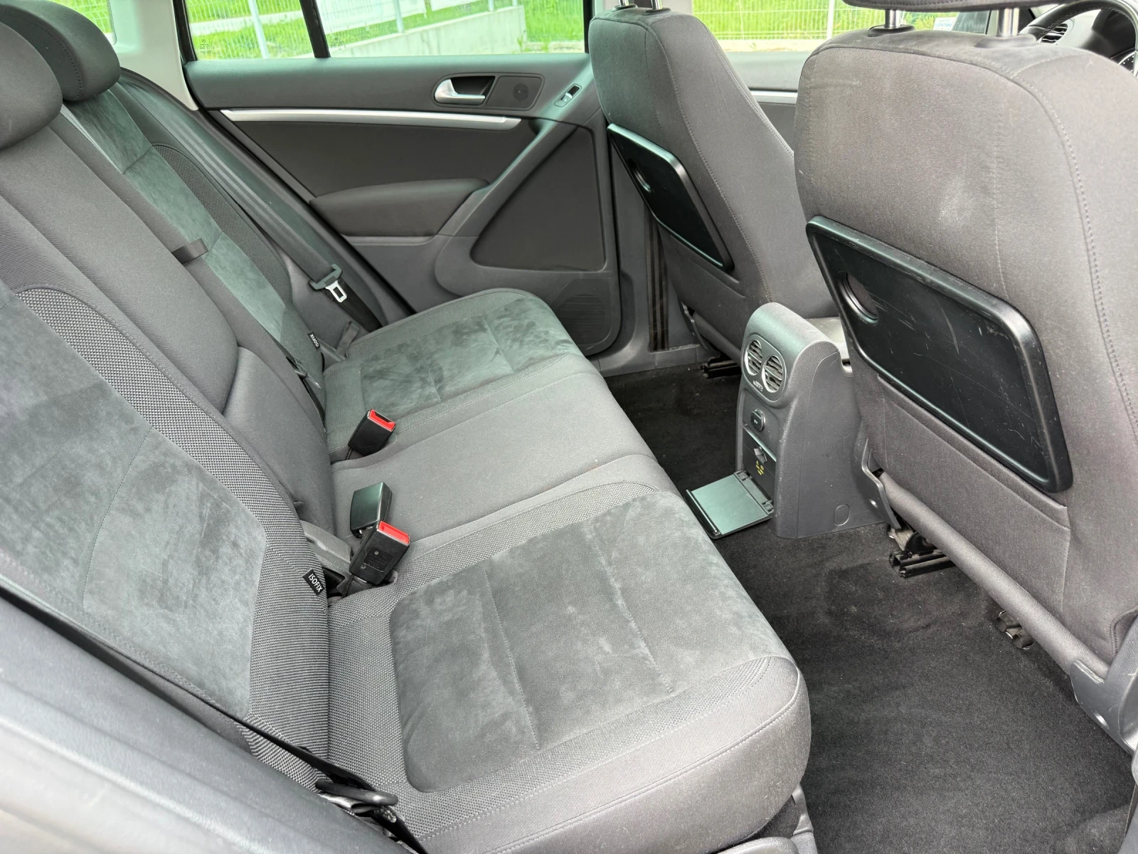VW Tiguan 2.0TDI OFF-ROAD PAK 4* 4, снимка 13 - Автомобили и джипове - 54574883