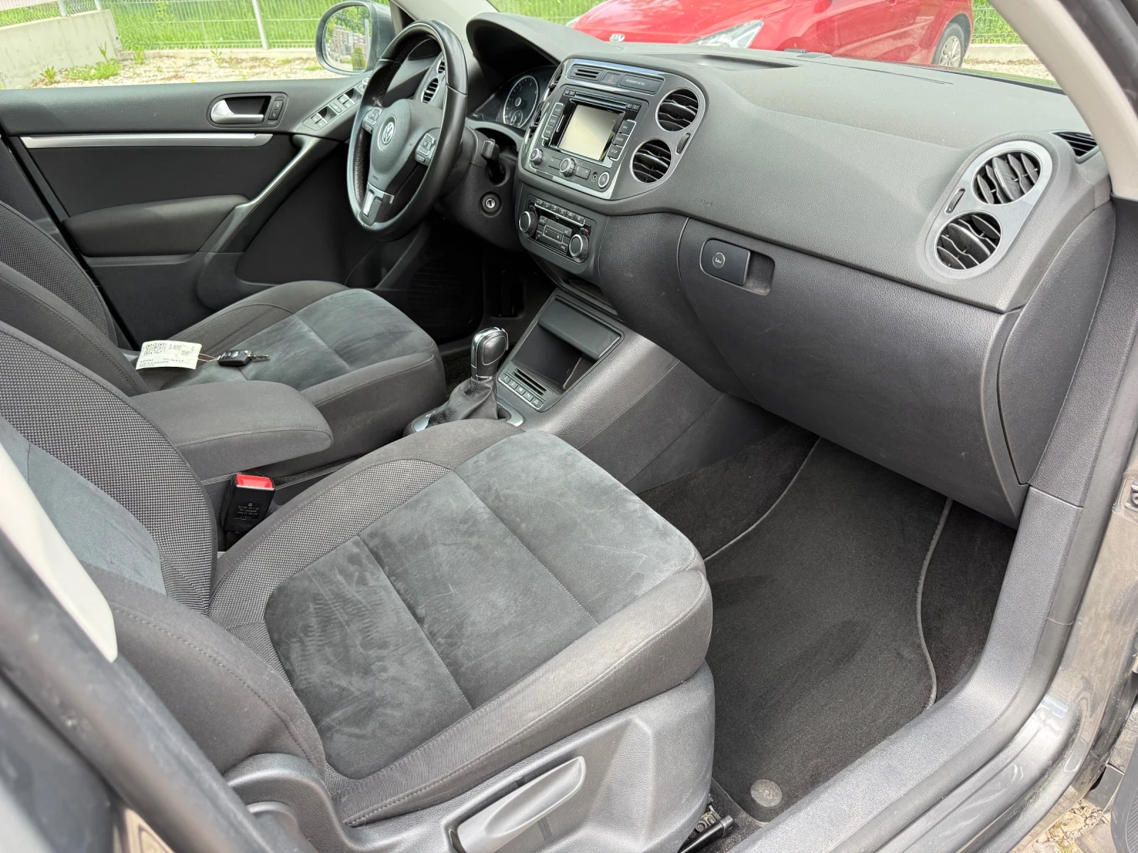 VW Tiguan 2.0TDI OFF-ROAD PAK 4* 4, снимка 9 - Автомобили и джипове - 54574883