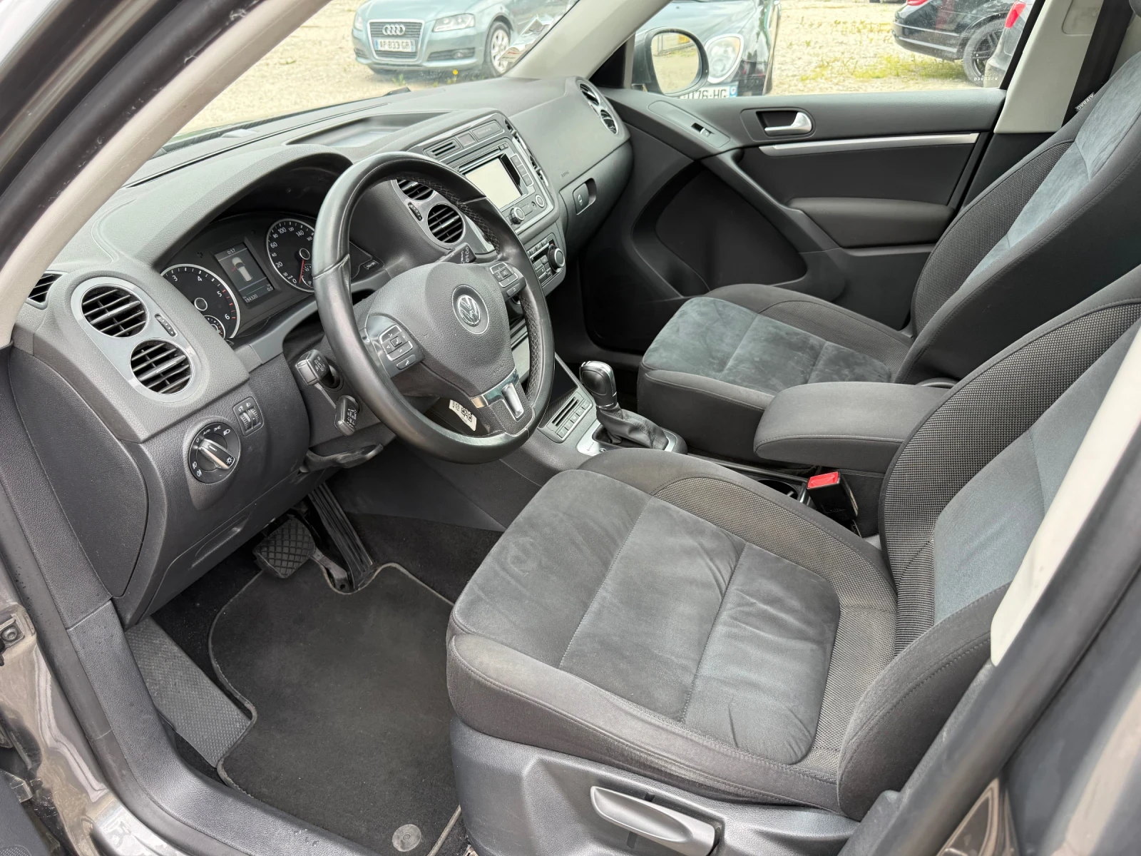 VW Tiguan 2.0TDI OFF-ROAD PAK 4* 4, снимка 8 - Автомобили и джипове - 54574883