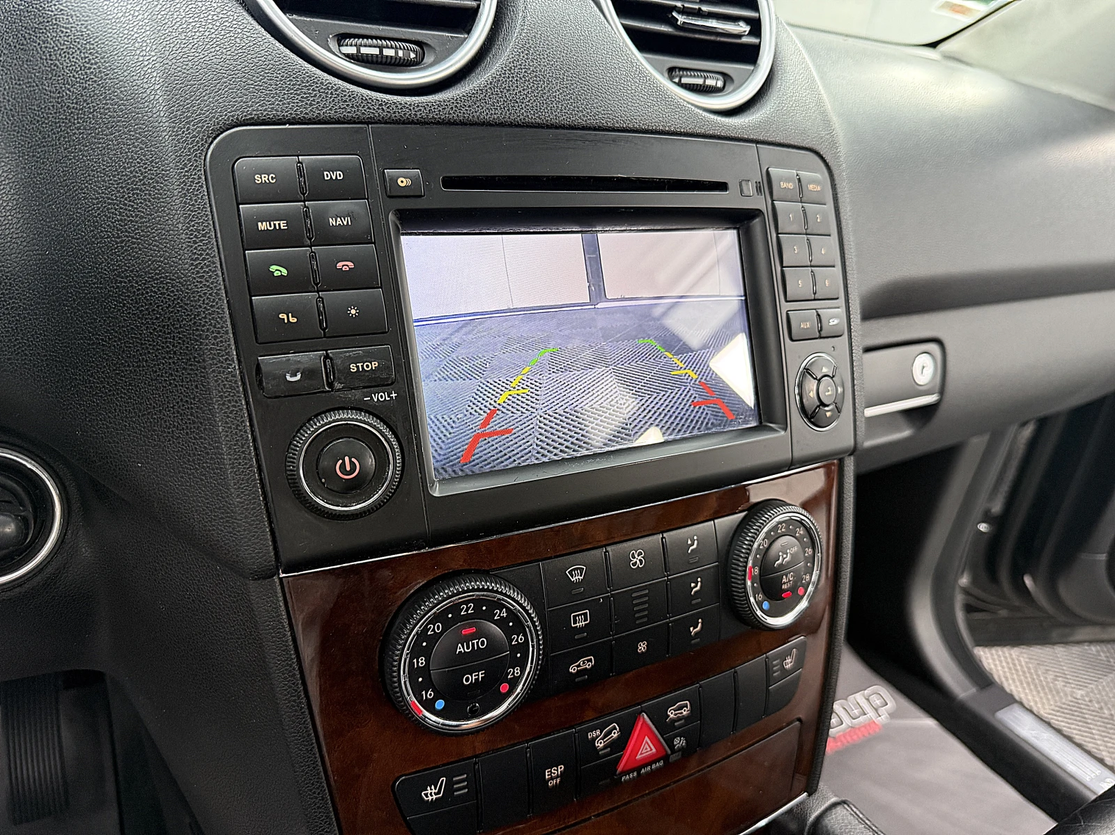 Mercedes-Benz ML 320 4-Matic/KAMERA/PODGREV/TOP!!!/СОБСТВЕН ЛИЗИНГ, снимка 16 - Автомобили и джипове - 55260162
